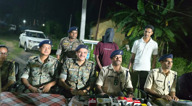 गोड्डा में मिनी गन फैक्ट्री का भंडाफोड़, अर्धनिर्मित पिस्टल और हथियार बनाने की मशीनें बरामद..दो गिरफ्तार