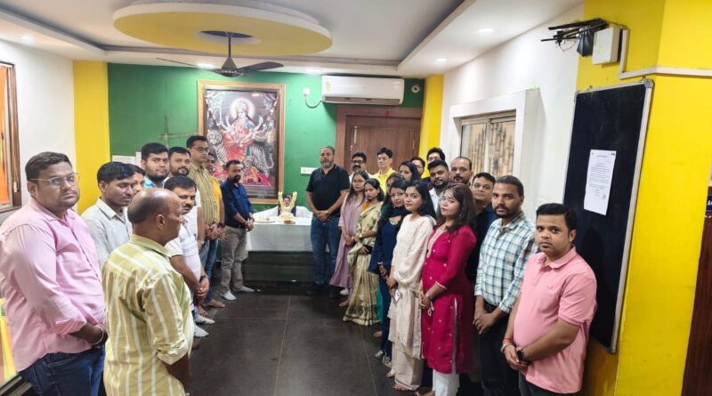 राँची:सादगी से हुई श्रद्धांजलि सभा, SPSPL परिवार ने नगर विकास मंत्री सुदिव कुमार सोनू को दी भावपूर्ण श्रद्धांजलि