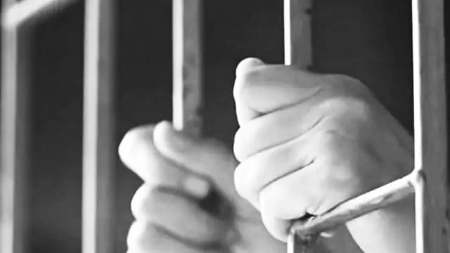 100 रुपये की रिश्वत ने 31 साल तक नहीं छोड़ा पीछा, 75 की उम्र में अब जेल जाएंगे पूर्व रेलवे क्लर्क