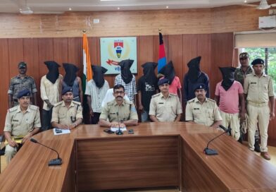 फर्जी नंबर प्लेट से चोरी की बाइक का खेल.. खूँटी पुलिस ने गिरोह के 8 सदस्यों को दबोचा, 19 बाइक समेत बोलेरो और मास्टर-की बरामद