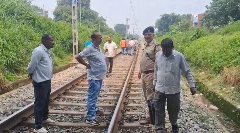 राँची:डिबडीह पुल के नीचे मालगाड़ी की चपेट में आए रेलकर्मी, मौके पर मौत; लोहरदगा लाइन पर तैनात थे की-मैन