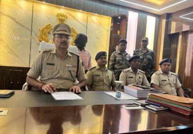सोते हुए ग्राम प्रधान की गला काटकर हत्या, 8 घंटे में खुला राज; टांगी और खून से सना गमछा बरामद, आरोपी गिरफ्तार