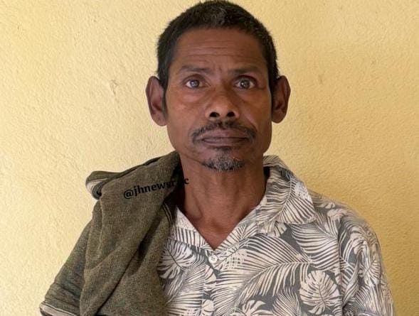 रिम्स में इलाज करा रहा पत्नी की हत्या का आरोपी फरार,पाकुड़ पुलिस के तीन जवानों को चकमा देकर भागा कैदी