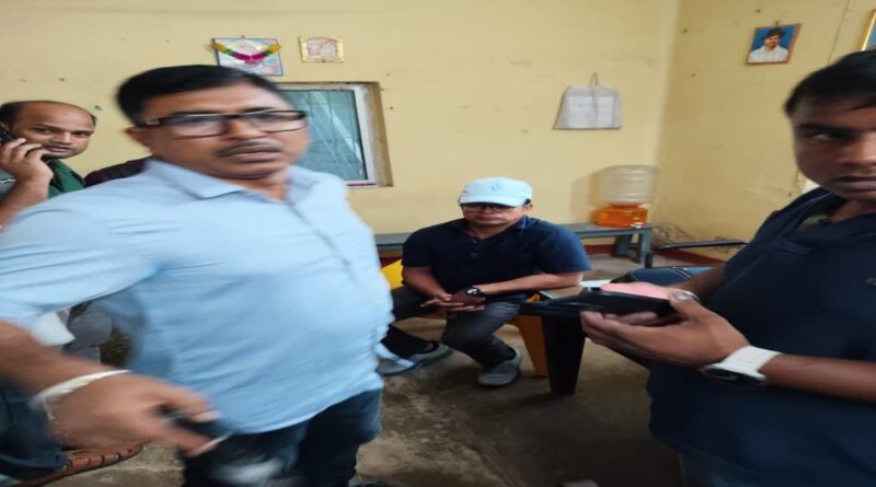 कुख्यात सोना चोर हसन चिकना पर कसा शिकंजा, बड़हरवा स्टेशन से गिरफ्तार