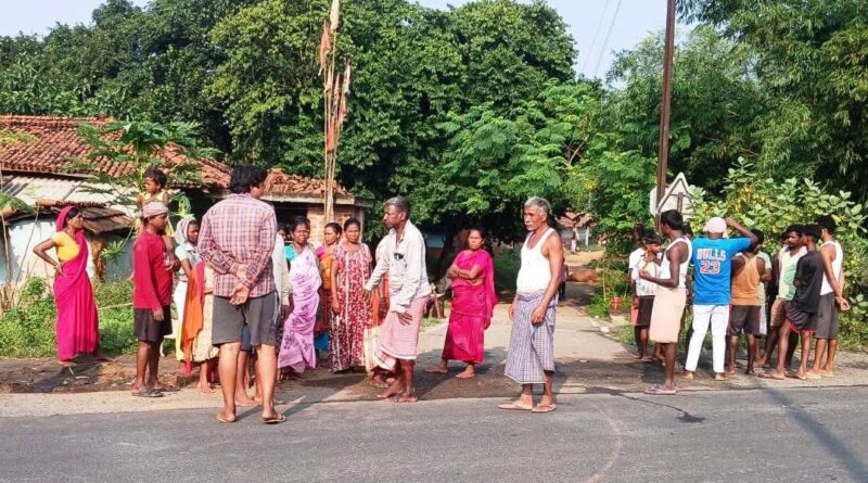 दुमका में बाइक लूट की कोशिश, विरोध करते ही बदमाशों ने चला दी गोली; युवक के पैर में लगी
