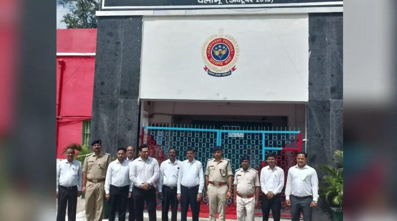 जेल में बंदियों से सीधे संवाद, भोजन से लेकर कानूनी पैरवी तक की पड़ताल
