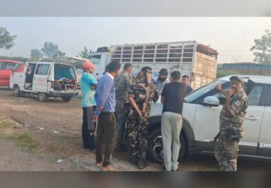 रात के सन्नाटे में सड़क किनारे खड़ा था मिनी ट्रक, पुलिस ने खटखटाया तो नहीं मिला जवाब; अंदर मिली चालक की लाश