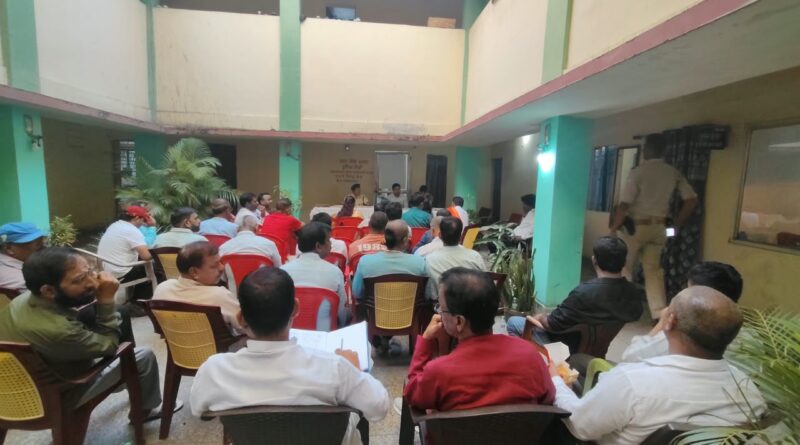 दुर्गापूजा को लेकर चुटिया थाना में शांति समिति की बैठक, पूजा समितियों को दिए निर्देश