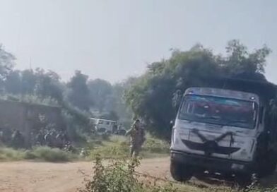 लातेहार पुलिस, CCL और SISF का अवैध कोयला कारोबार पर बड़ा एक्शन, 5 कोयला लोड हाइवा जब्त