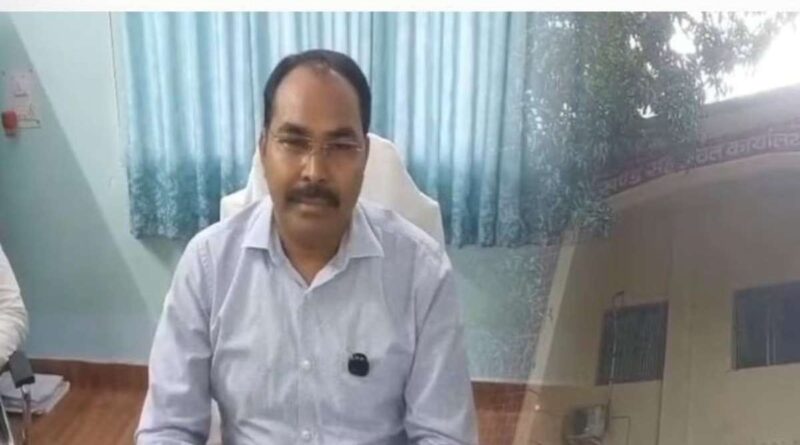 शिकायतों और विवादों में घिरे चास CO सेवा राम साहू पर गिरी गाज, सरकार ने किया सस्पेंड