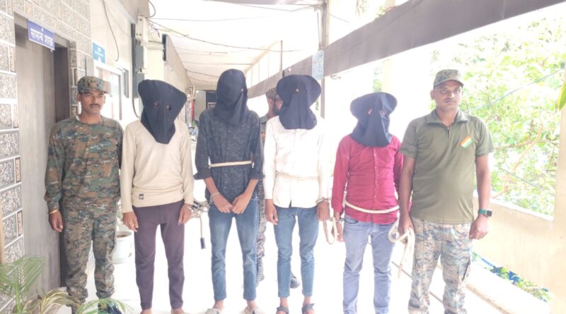 चतरा में अफीम तस्करी का बड़ा खुलासा, 2.5 किलो अफीम और 4 लाख कैश के साथ 4 गिरफ्तार; पंजाब भेजने की थी तैयारी