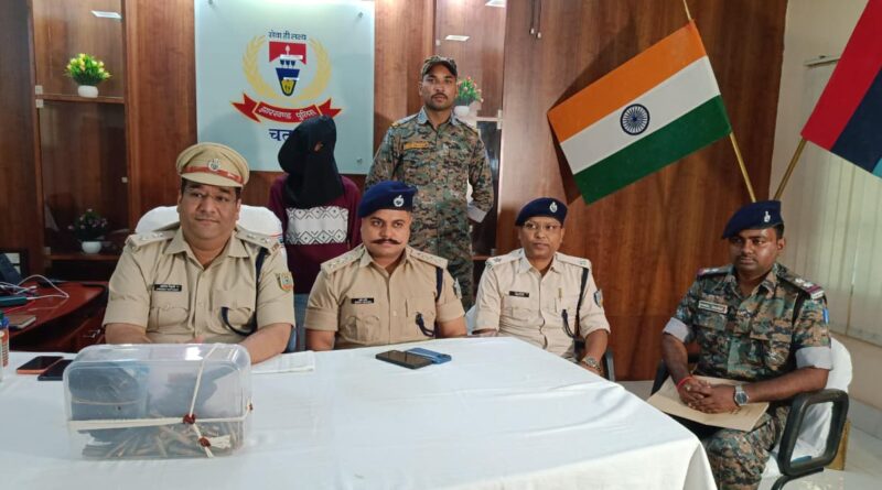 चतरा में बड़ी वारदात की फिराक में था अपराधी.. देशी कट्टा, 54 गोलियां और खोखे के साथ गिरफ्तार
