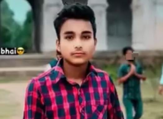 राँची में B.Tech छात्र की मौत पर सस्पेंस गहराया, फांसी से एक दिन पहले आया था मैसेज-मनीष को बचाना है तो बचा लीजिए