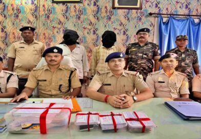 सरायकेला में डकैती का सनसनीखेज खुलासा: घर-घर पार्सल पहुंचाने वाला निकला साजिशकर्ता, जेल में रची थी लूट की पटकथा; 24 लाख के जेवर बरामद