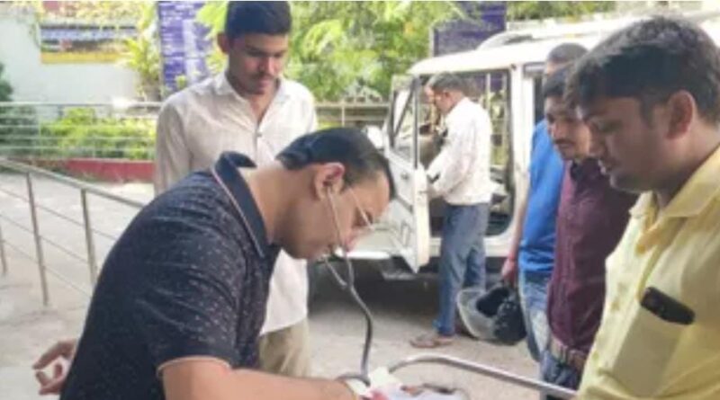 गिरिडीह: मंदिर में पूजा करने जा रही महिला की बाइक से गिरकर मौत, बेटे के साथ निकली थी घर से
