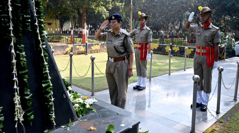राँची में शहीद पुलिसकर्मियों को भावभीनी श्रद्धांजलि, कर्तव्य निभाते हुए 154 जवानों ने दी शहादत; पुलिस संस्मरण दिवस परेड में वीरों को किया गया नमन