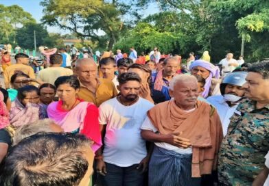 पलामू में सनसनीखेज वारदात… दुर्गा पूजा से लौट रही महिला का अपहरण कर हत्या, धान के खेत में मिला शव; आक्रोशित ग्रामीणों ने NH-39 जाम किया