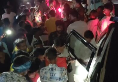 गिरिडीह:रूह कंपा देने वाला सड़क हादसा, 6 किलोमीटर तक कार को घसीटता ले गया ट्रेलर, मची चीख-पुकार, चालक की मौत,दो घायल…