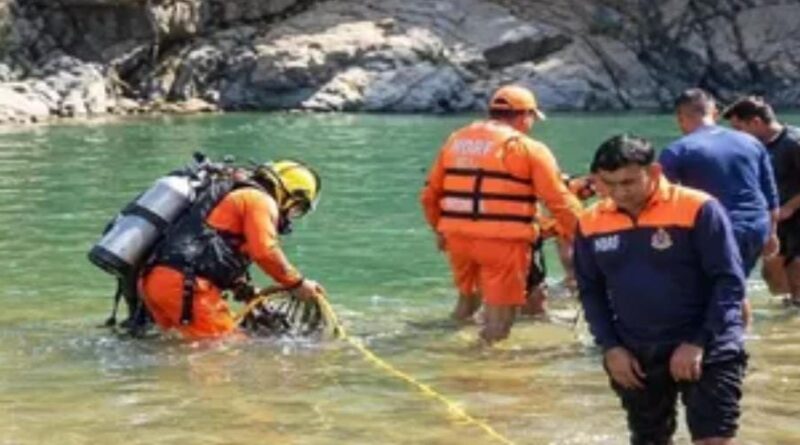लातेहार: दोस्त को बचाने पानी में उतरा आशिक, दोस्त के साथ खुद भी मौत के आगोश में समाया; 24 घंटे बाद मिले दोनों के शव