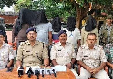 पलामू में मवेशी तस्करी का बड़ा खुलासा, दो कंटेनरों से 73 मवेशी बरामद, यूपी-झारखण्ड के 6 तस्कर गिरफ्तार