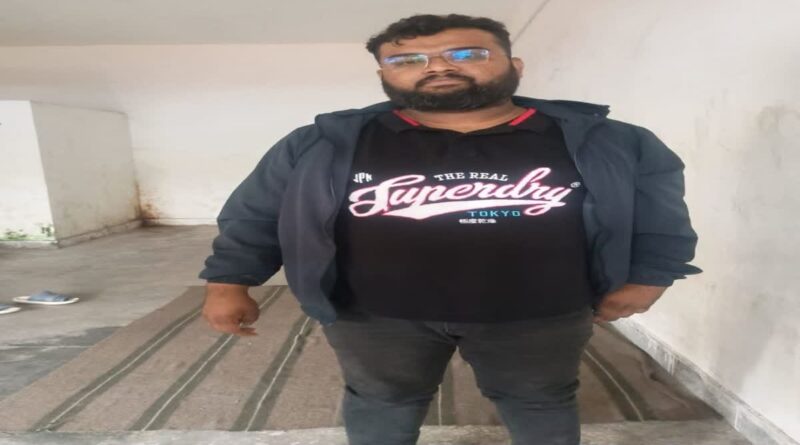 हजारीबाग में अधिवक्ता की संदिग्ध मौत का मामला: पति ने कोर्ट में किया सरेंडर, अब पुलिस रिमांड में खुलेंगे राज..