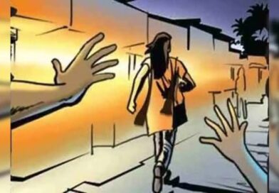 राँची में कोचिंग जा रही छात्रा से सरेराह छेड़खानी, बाल खींचकर बाइक पर बैठाने की कोशिश…लोगों ने आरोपी को पकड़ा